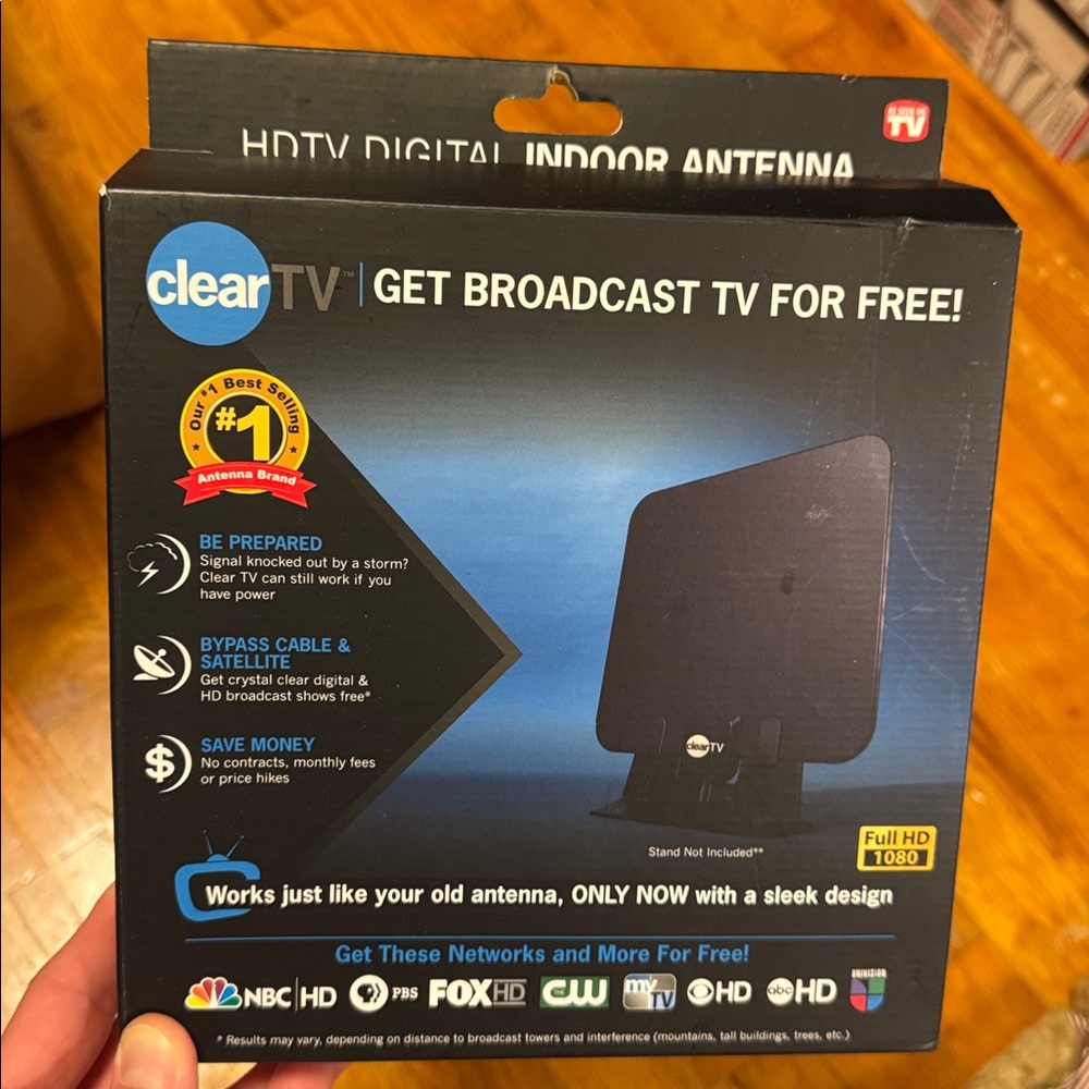 NWT Clear TV HDTV Digital Indoor Antenna